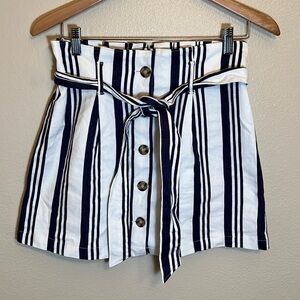FOREVER 21 Striped Navy White Casual Button Skirt